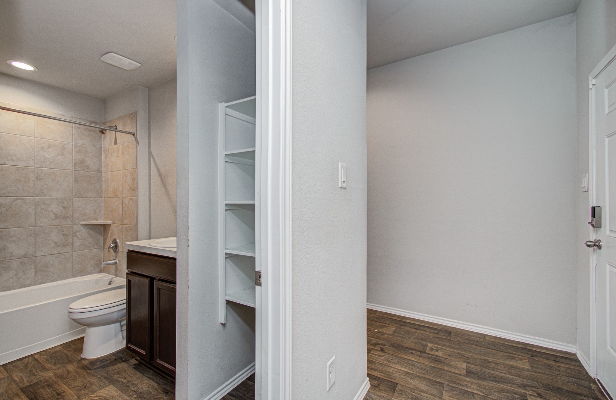 23719 Harrow Field Ln Spring Spring, TX 77373 - Photo 33 of 46 Gallery Image 33
