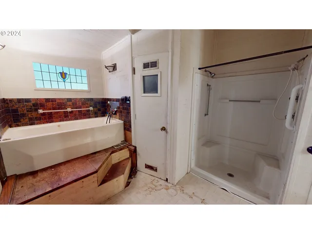 $175,000 | 1426 Southeast Overlook Avenue, Roseburg, OR 97470