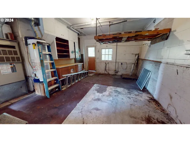 $175,000 | 1426 Southeast Overlook Avenue, Roseburg, OR 97470