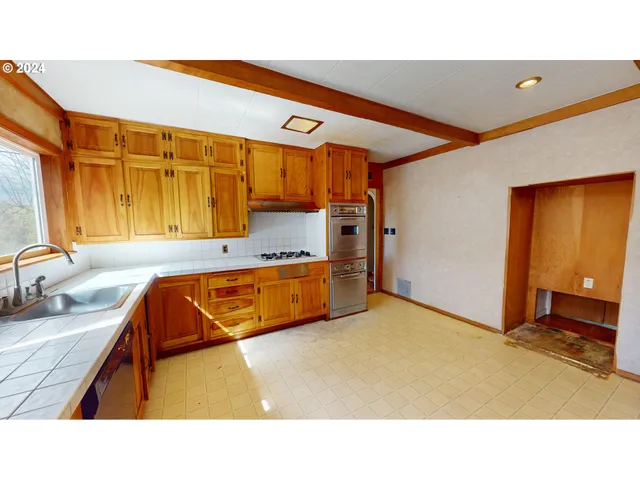 $175,000 | 1426 Southeast Overlook Avenue, Roseburg, OR 97470