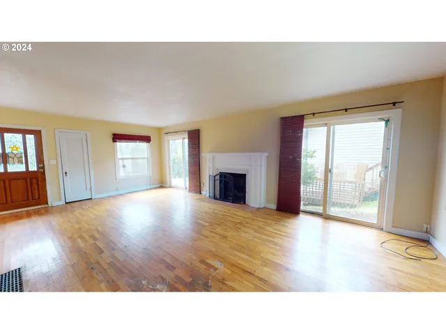 $175,000 | 1426 Southeast Overlook Avenue, Roseburg, OR 97470