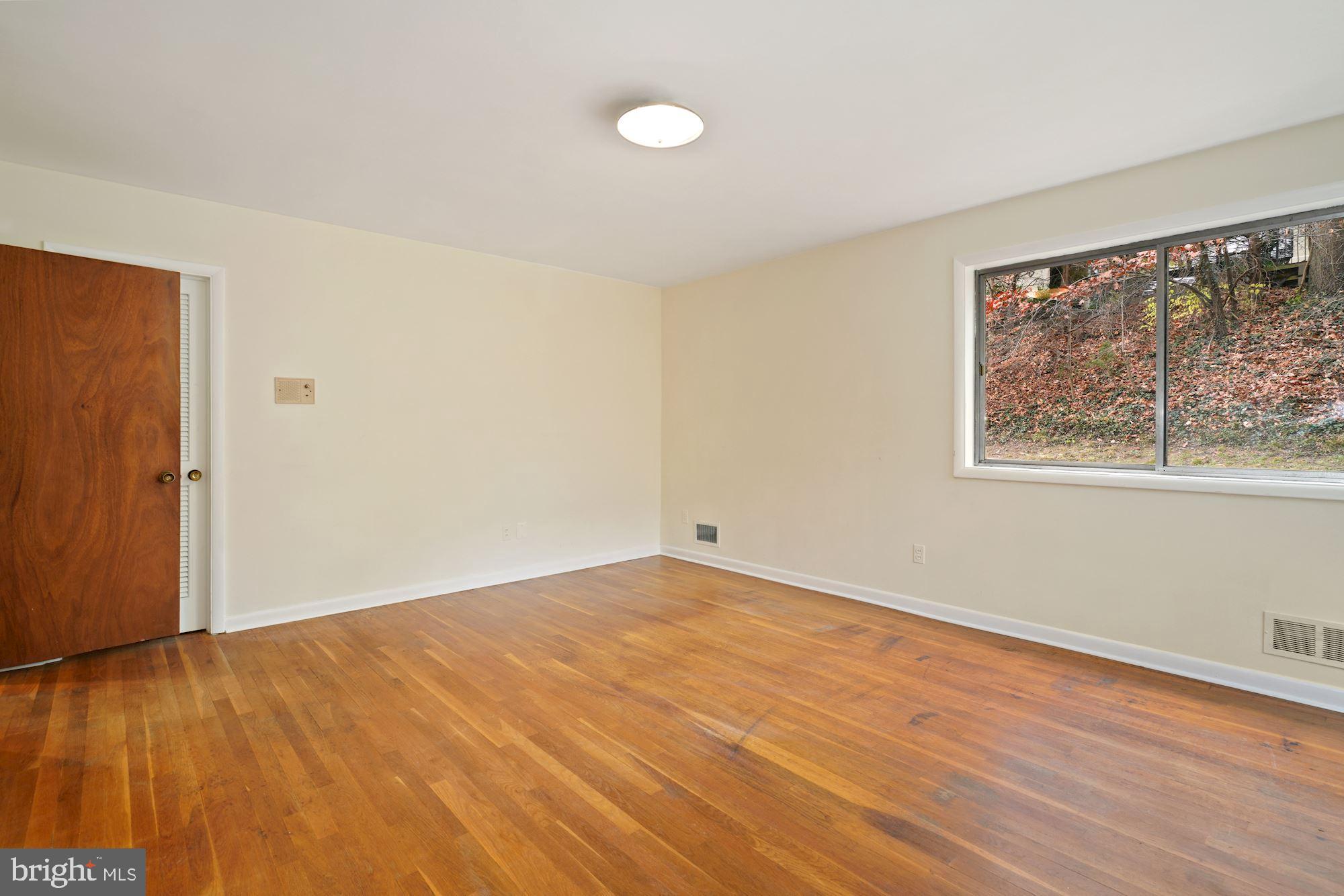 4402 29th Street Northwest Washington, DC 20008 - Photo 12 of 33 Primary Bedroom