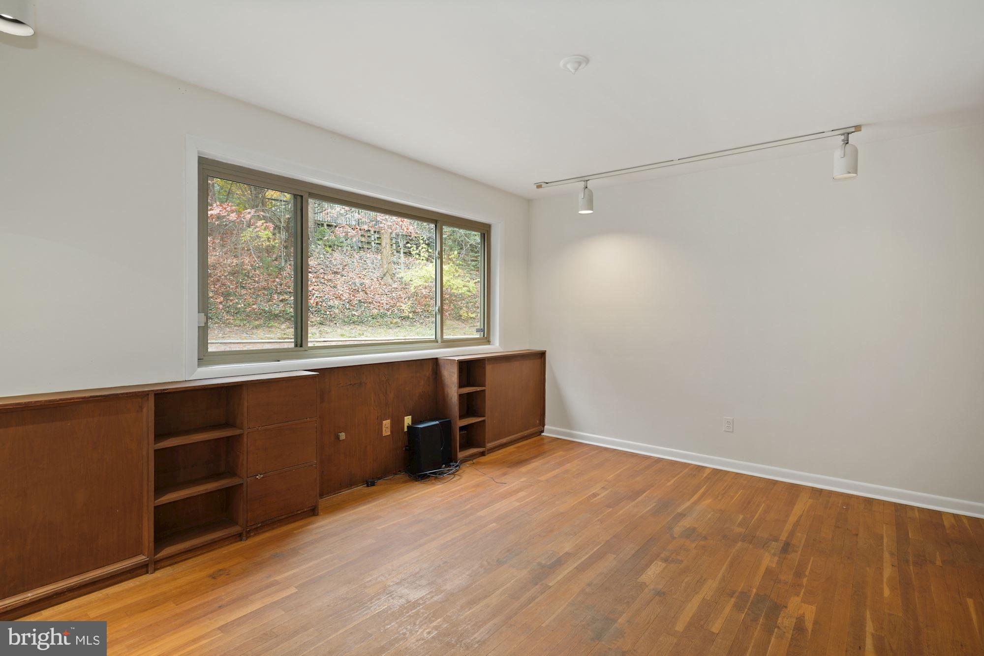 4402 29th Street Northwest Washington, DC 20008 - Photo 14 of 33 Bedroom