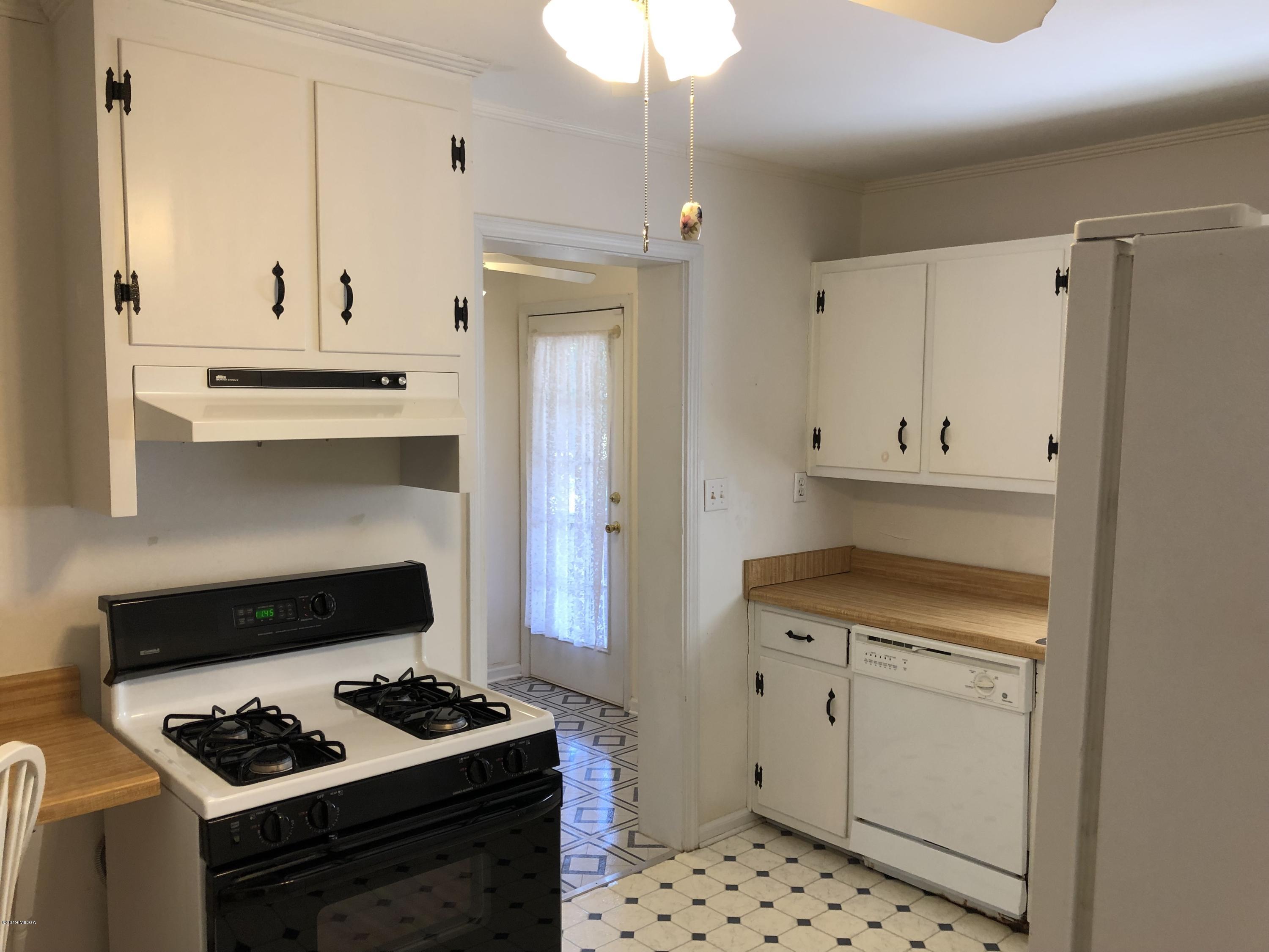4133 Irwinton Road Macon, GA 31217 - Photo 13 of 32 IMG_1466