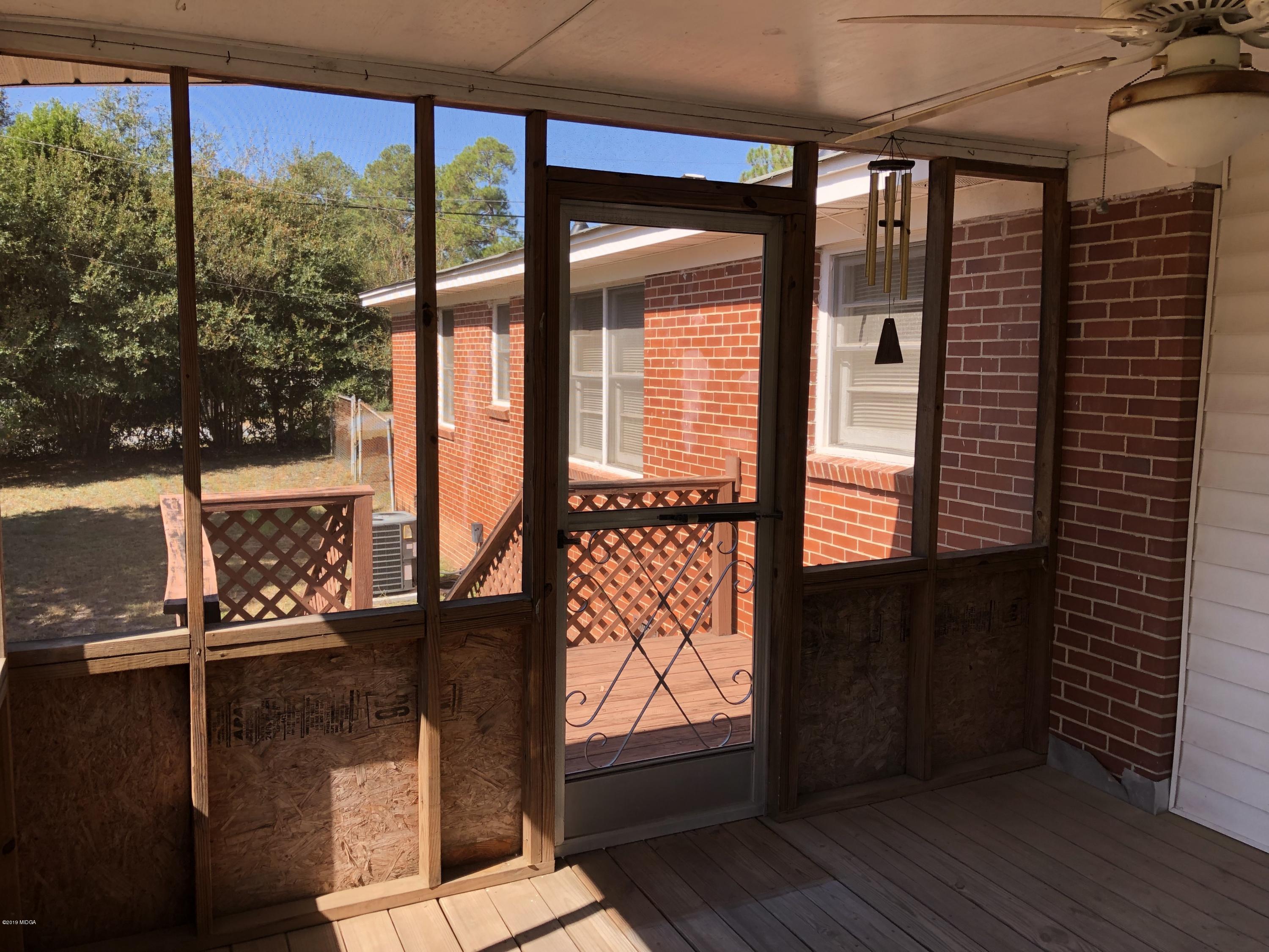 4133 Irwinton Road Macon, GA 31217 - Photo 21 of 32 IMG_1477