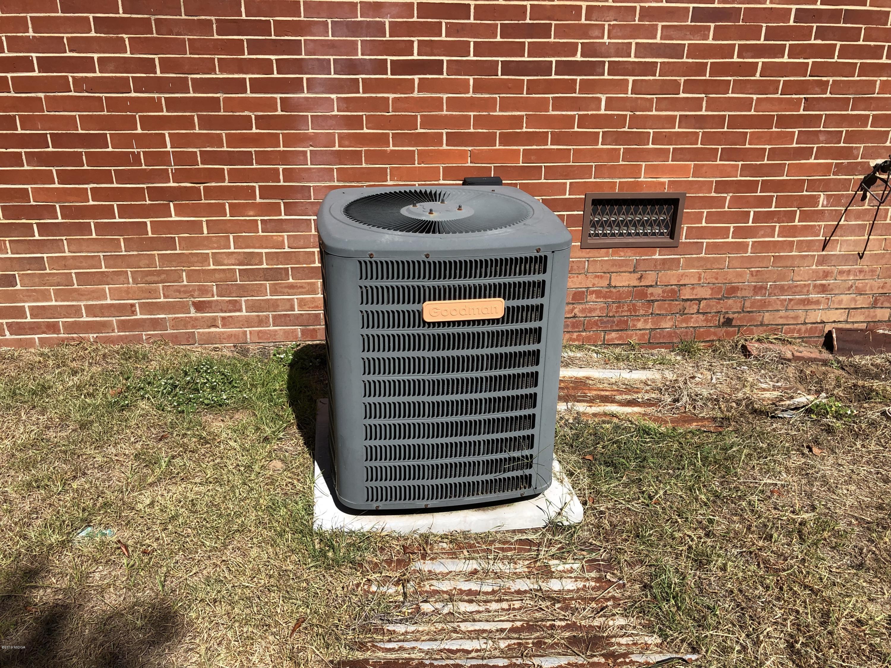 4133 Irwinton Road Macon, GA 31217 - Photo 23 of 32 IMG_1479