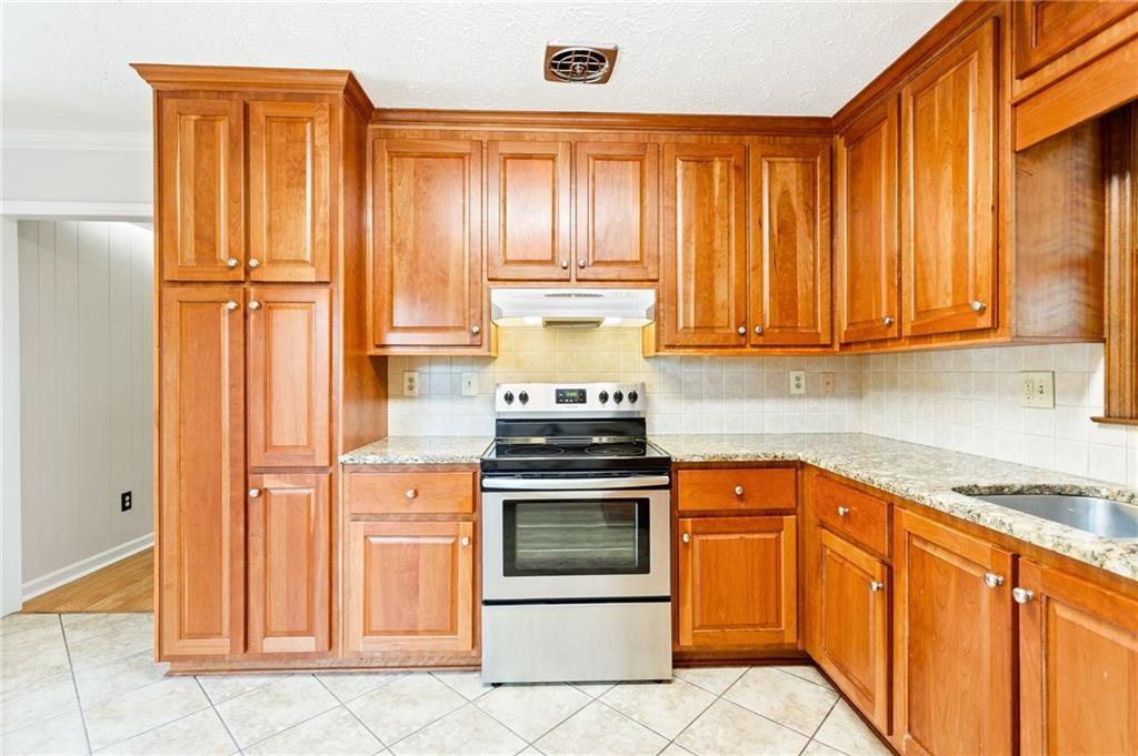 3281 Pete Shaw Road Marietta, GA 30066 - Photo 7 of 9