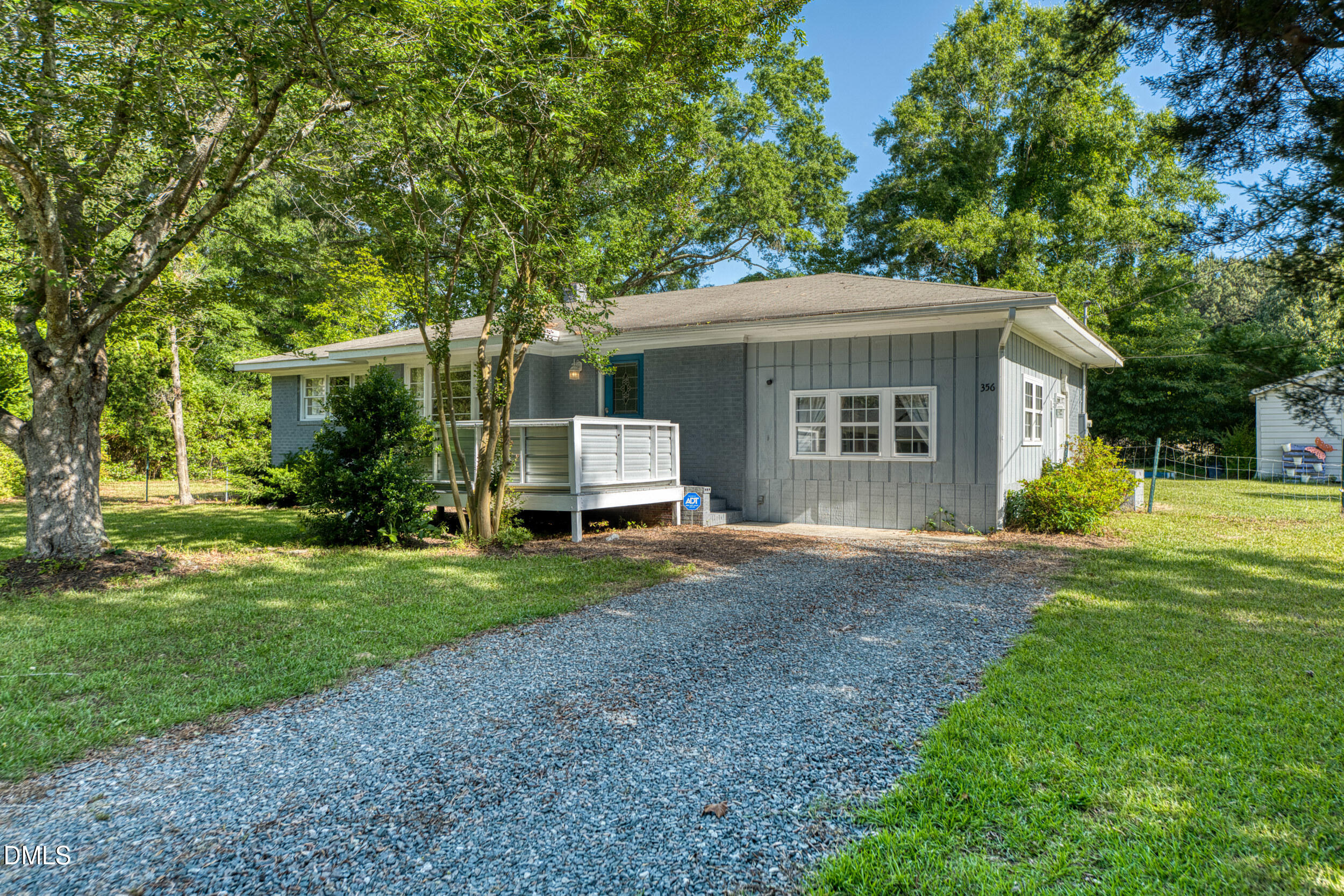 356 Holland Road Smithfield, NC 27577 - Photo 2 of 27 2 -356 holland dr, exterior