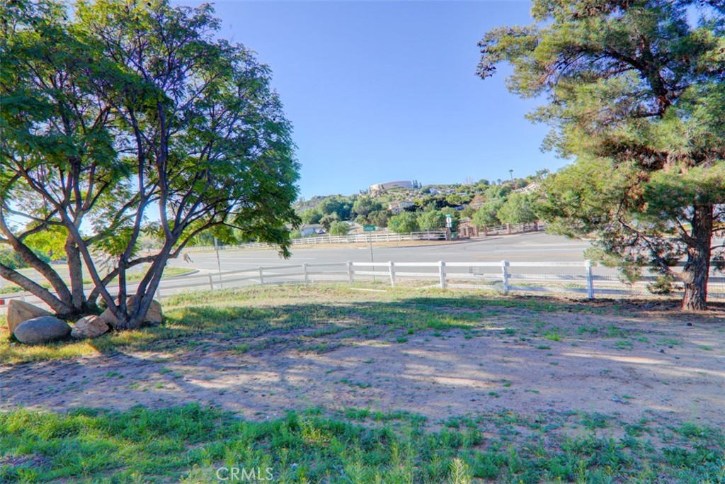 16950 Scottsdale Road Riverside, CA 92504 - Photo 6 of 45