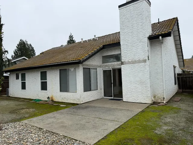 $2,100 | 2134 East Pinedale Avenue, Fresno, CA 93720