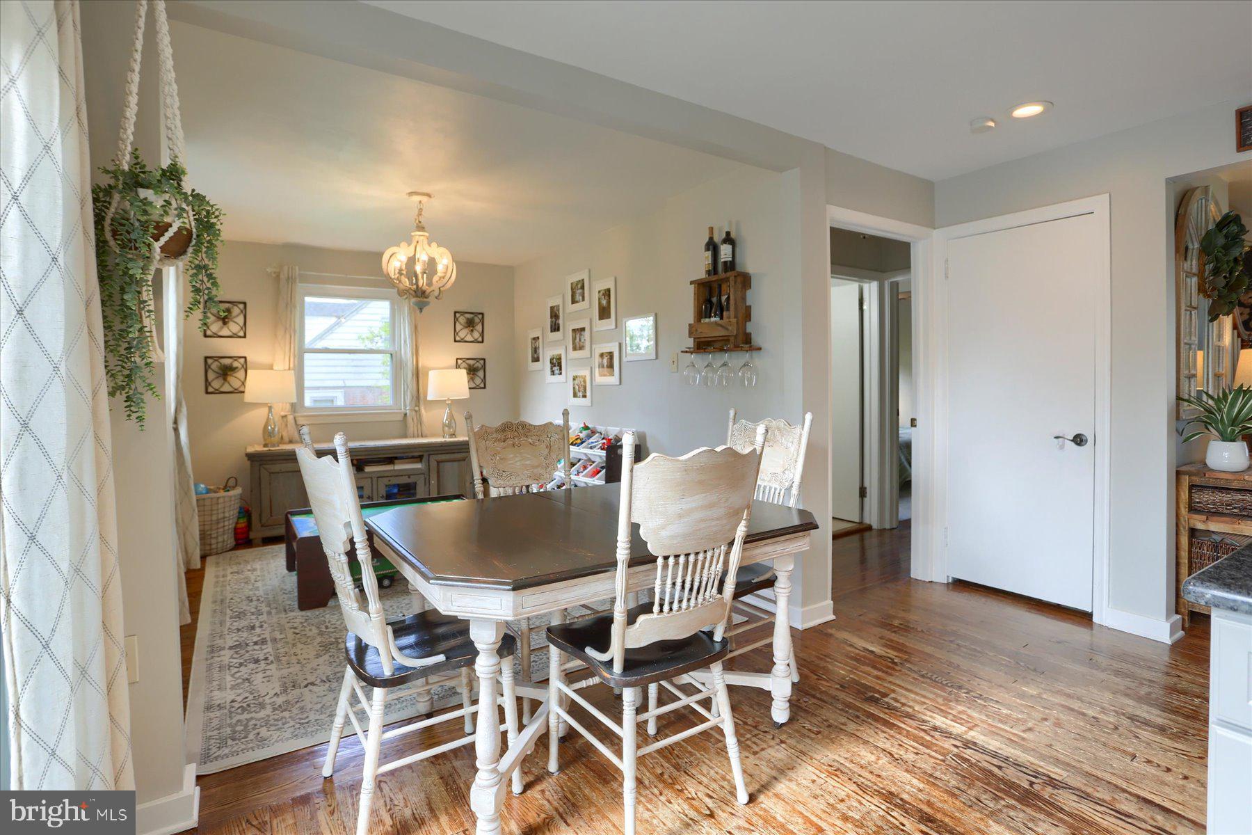 331 Luther Road Harrisburg, PA 17111 - Photo 11 of 42 Dining Area