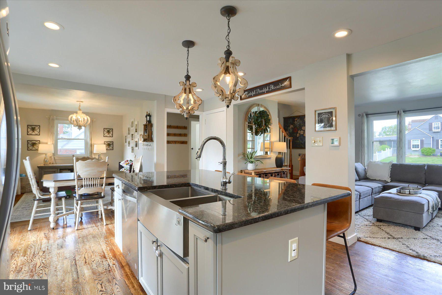 331 Luther Road Harrisburg, PA 17111 - Photo 9 of 42 Kitchen