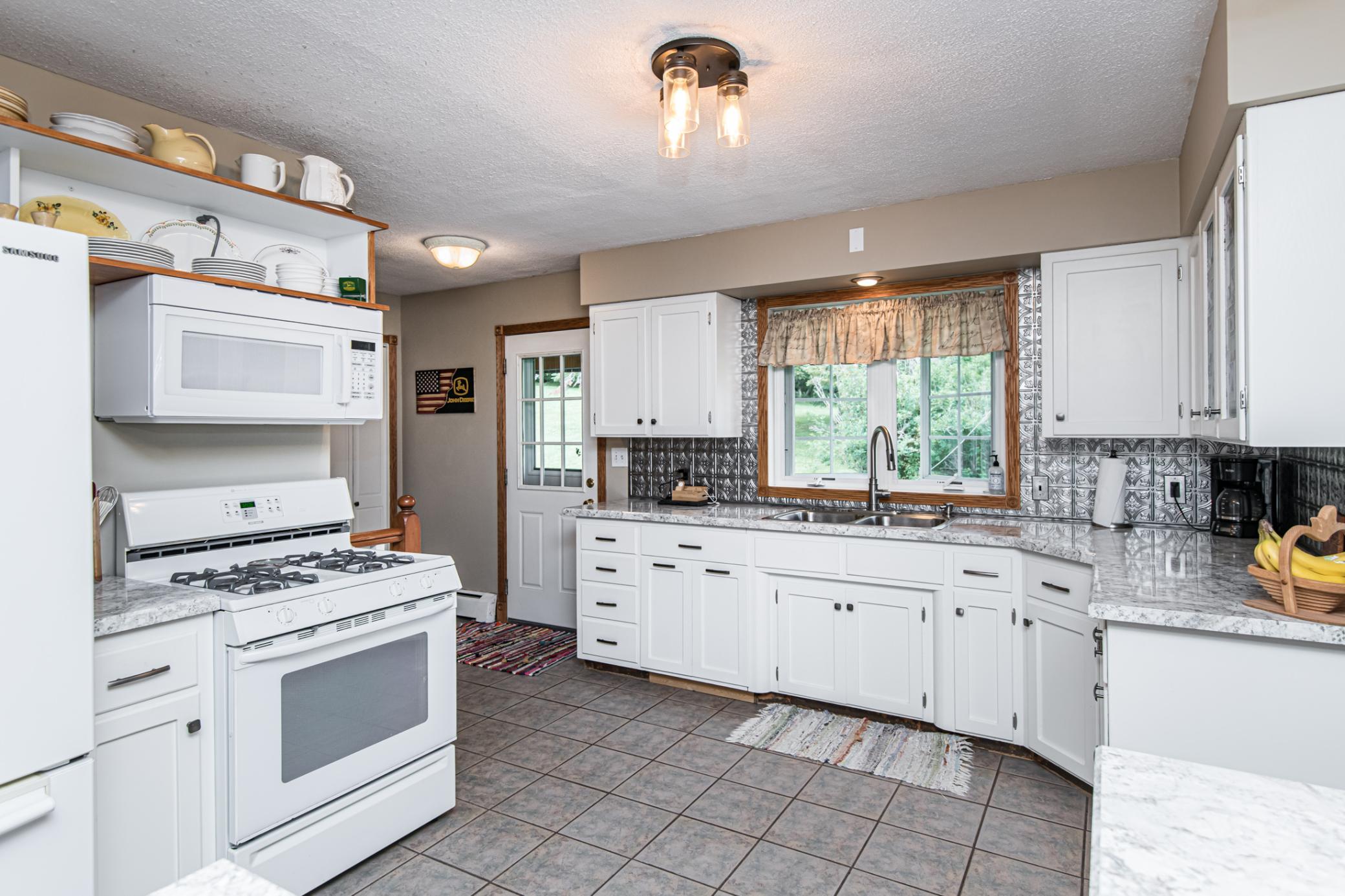 4624 7th Street Northwest Rochester, MN 55901 - Photo 15 of 36