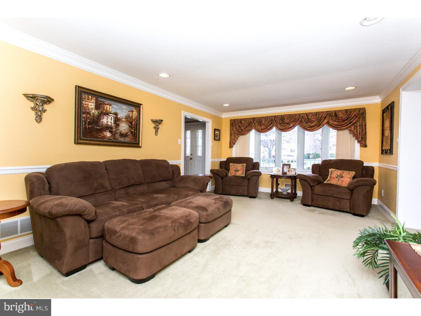 2604 Andrew Road Broomall, PA 19008 - Photo 11 of 24 Living Room