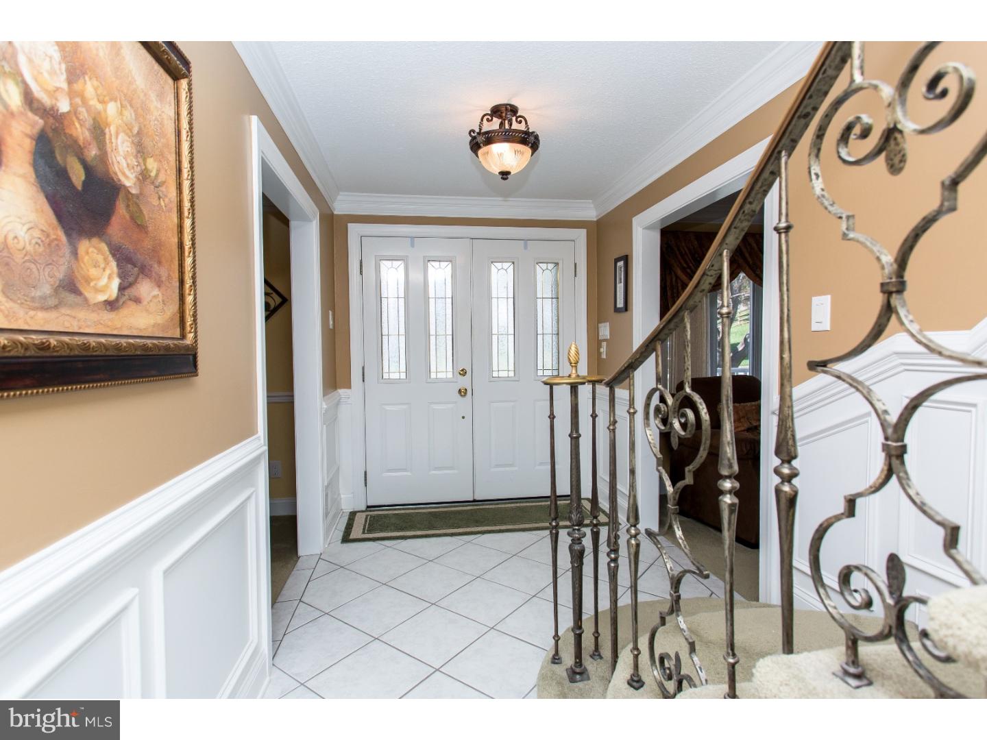 2604 Andrew Road Broomall, PA 19008 - Photo 15 of 24 Hallway