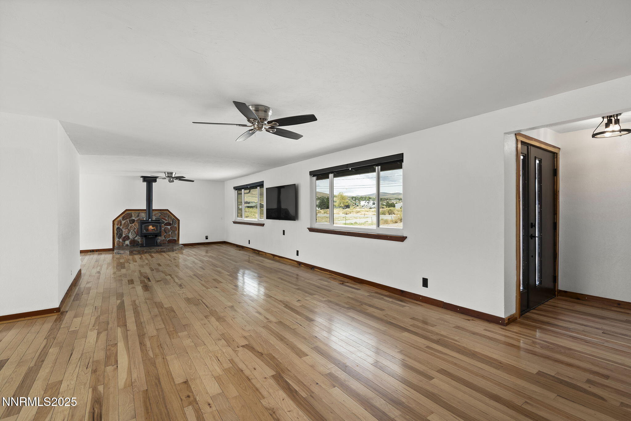 8350 Osage Road Reno, NV 89508 - Photo 7 of 36 7-web-or-mls-_DSC1465