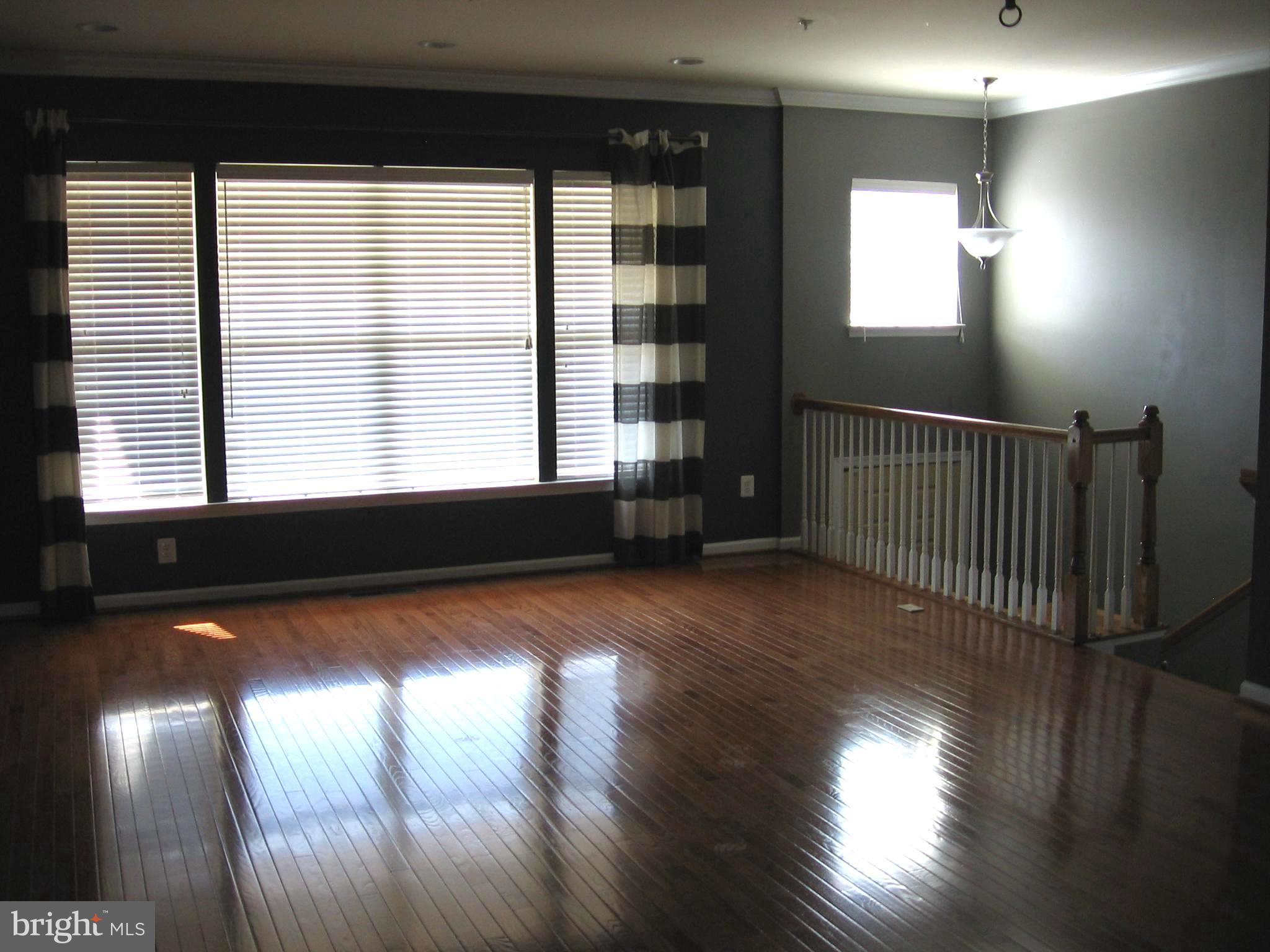 2725 Amber Crest Road Hanover, MD 21076 - Photo 11 of 33 living room