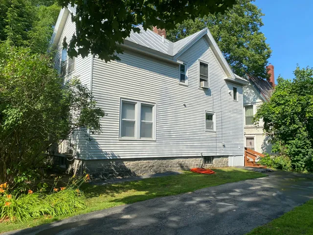 $230,000 | 80 High Street, Fairfield, ME 04937