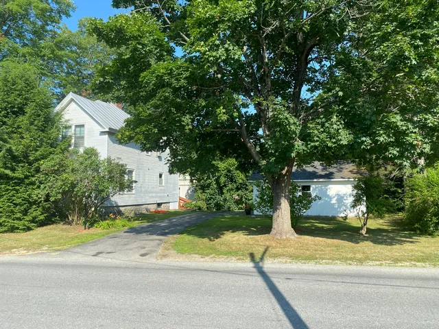 $230,000 | 80 High Street, Fairfield, ME 04937