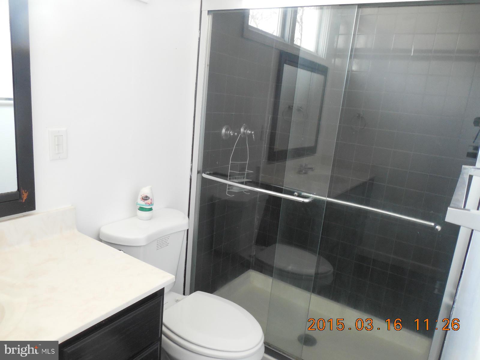 802 Riverside Drive Pasadena, MD 21122 - Photo 6 of 12 Bath