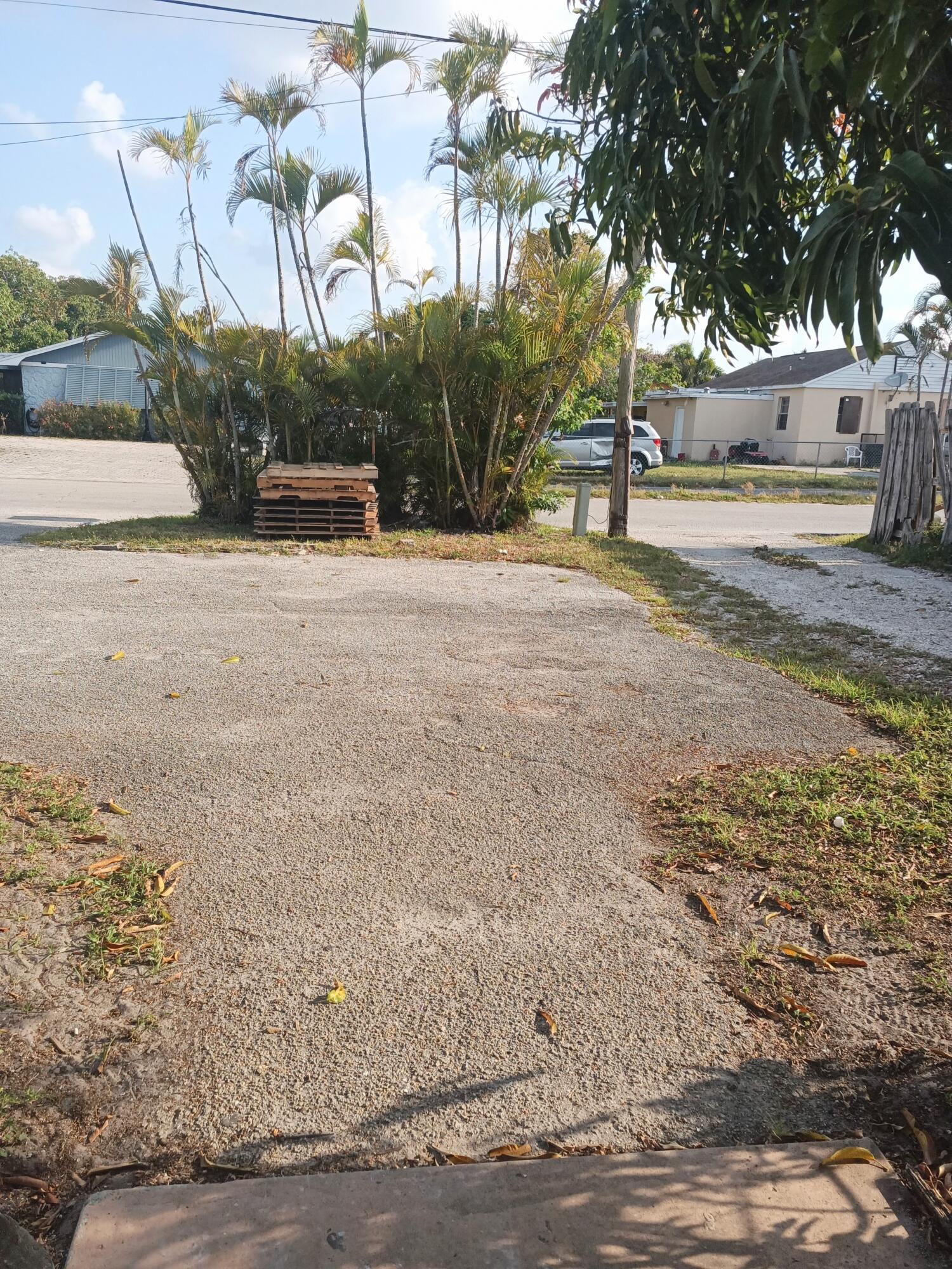 4034 Ruth Road Lake Worth, FL 33461 - Photo 12 of 12 plenty of parking