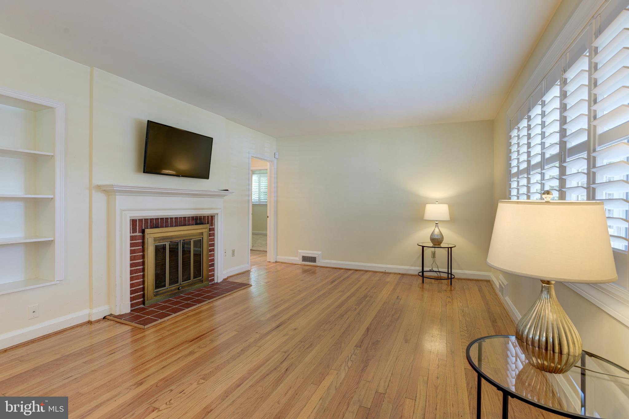 108 Greenbrier Road Baltimore, MD 21286 - Photo 5 of 24 Gallery Image 5