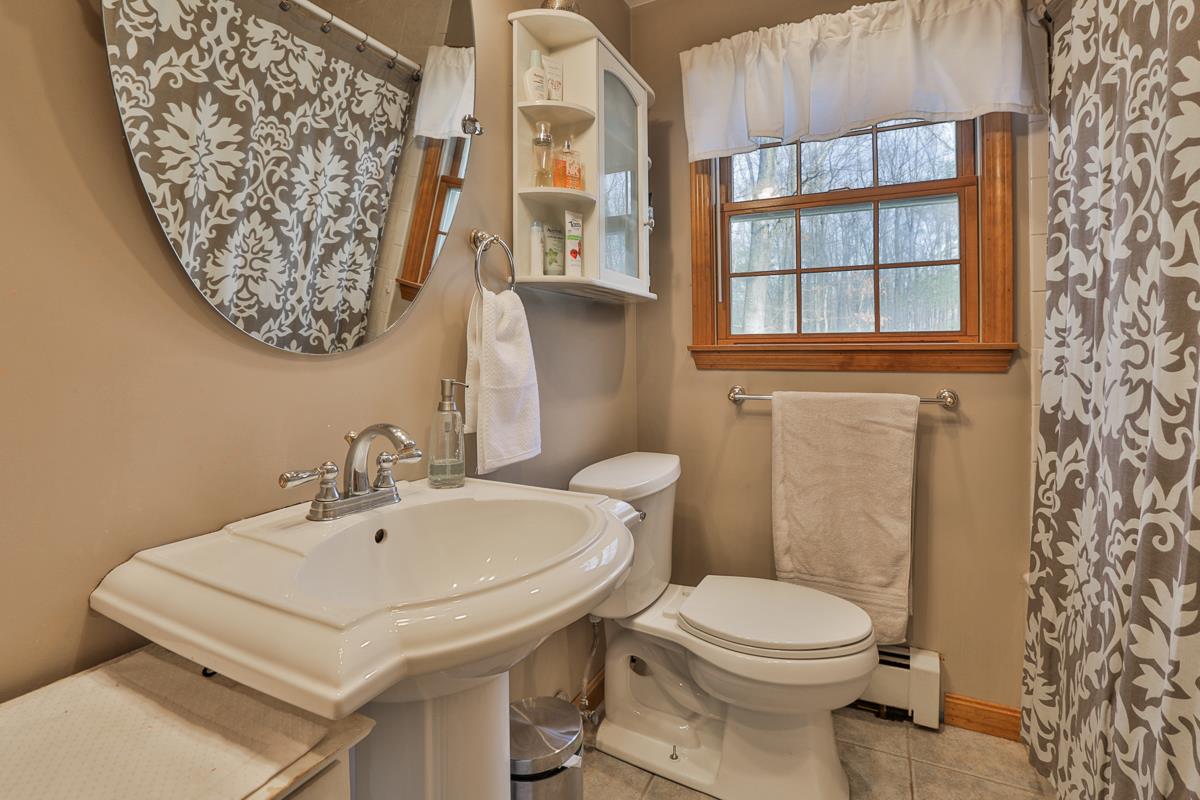 11 Old Bye Road Raymond, NH 03077 - Photo 23 of 32