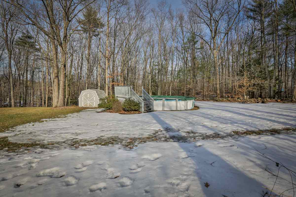 11 Old Bye Road Raymond, NH 03077 - Photo 7 of 32
