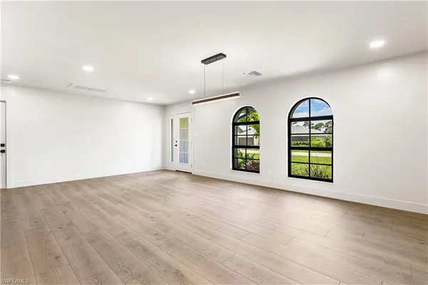 $4,495 | 1911 Princess Court, Naples, FL 34110