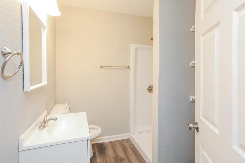 1904 North Kendall Road Independence, MO 64058 - Photo 11 of 12 Gallery Image 11