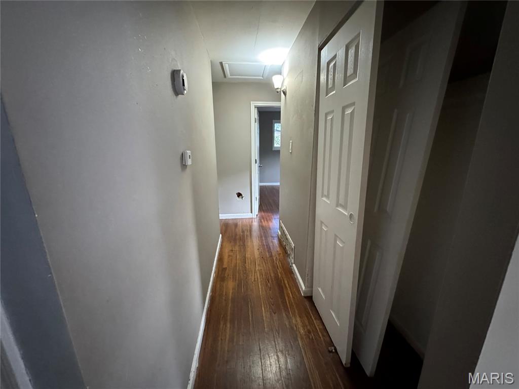 10514 Rothwell Drive St. Louis, MO 63136 - Photo 5 of 16 Gallery Image 5
