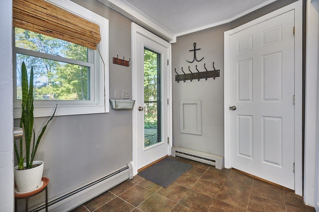 172 Southampton Road Westhampton, MA 01027 - Photo 4 of 41