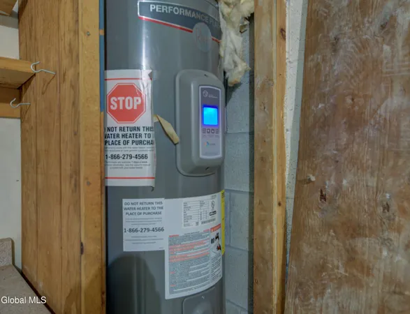 $329,900 | 13 Glenbrook Drive, Clifton Park, NY 12065