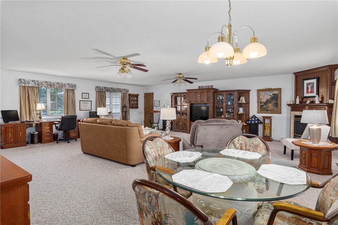 305 Wall Street Findlay, IL 62534 - Photo 6 of 22