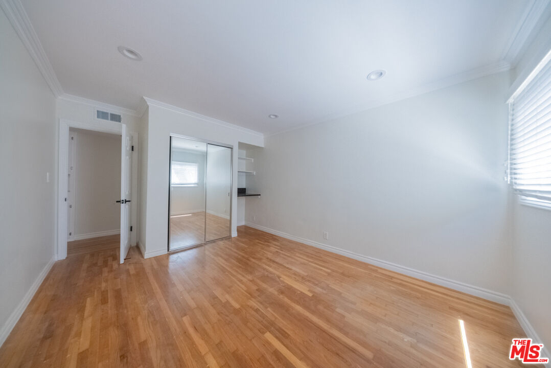 9205 Alcott Street, Unit 3 Los Angeles, CA 90035 - Photo 12 of 14