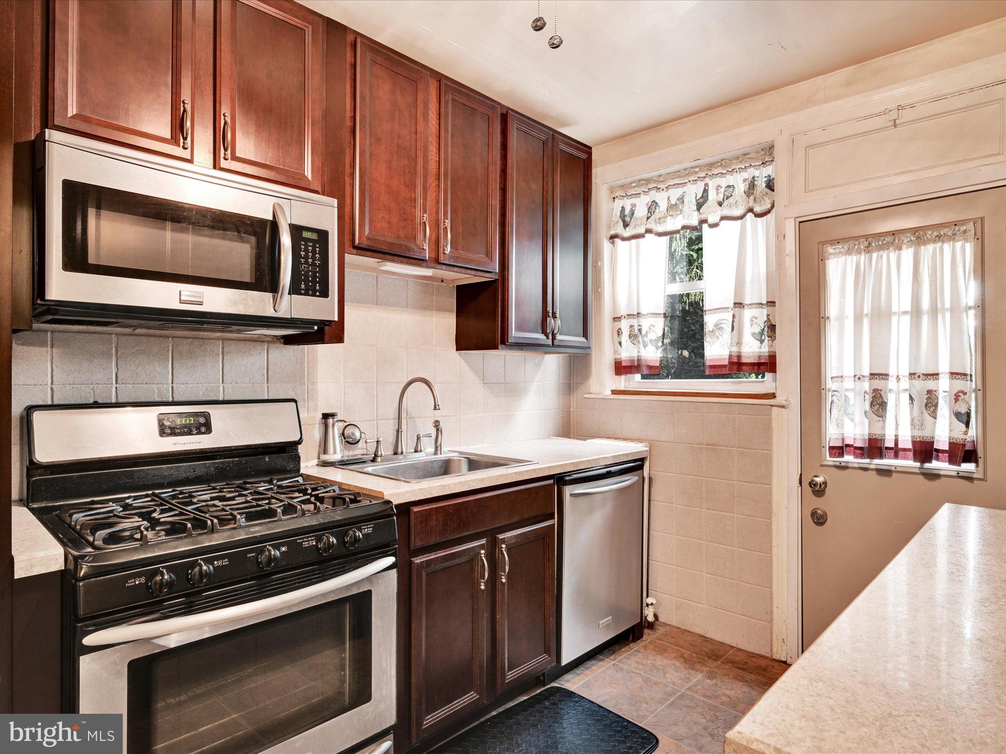 5224 Church Road Philadelphia, PA 19131 - Photo 11 of 30 Gallery Image 11