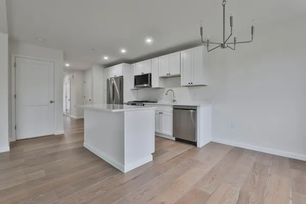 $484,900 | 73 Crestview Way, Raymond, NH 03077
