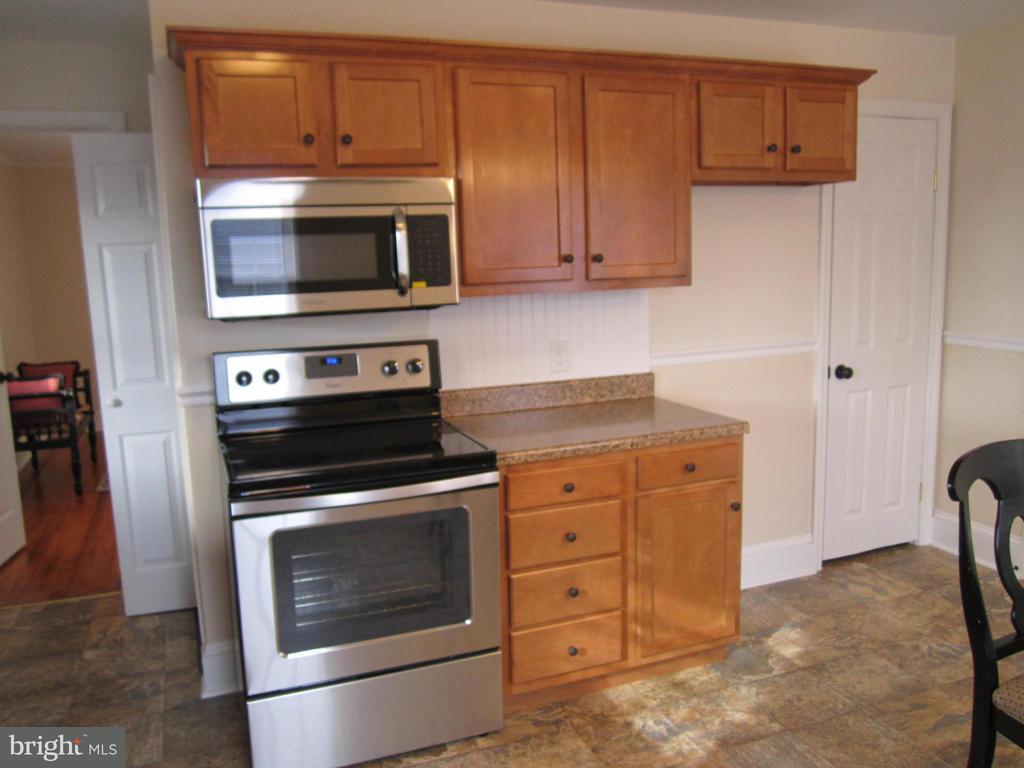 2354 Rockvale Road Lancaster, PA 17602 - Photo 8 of 30