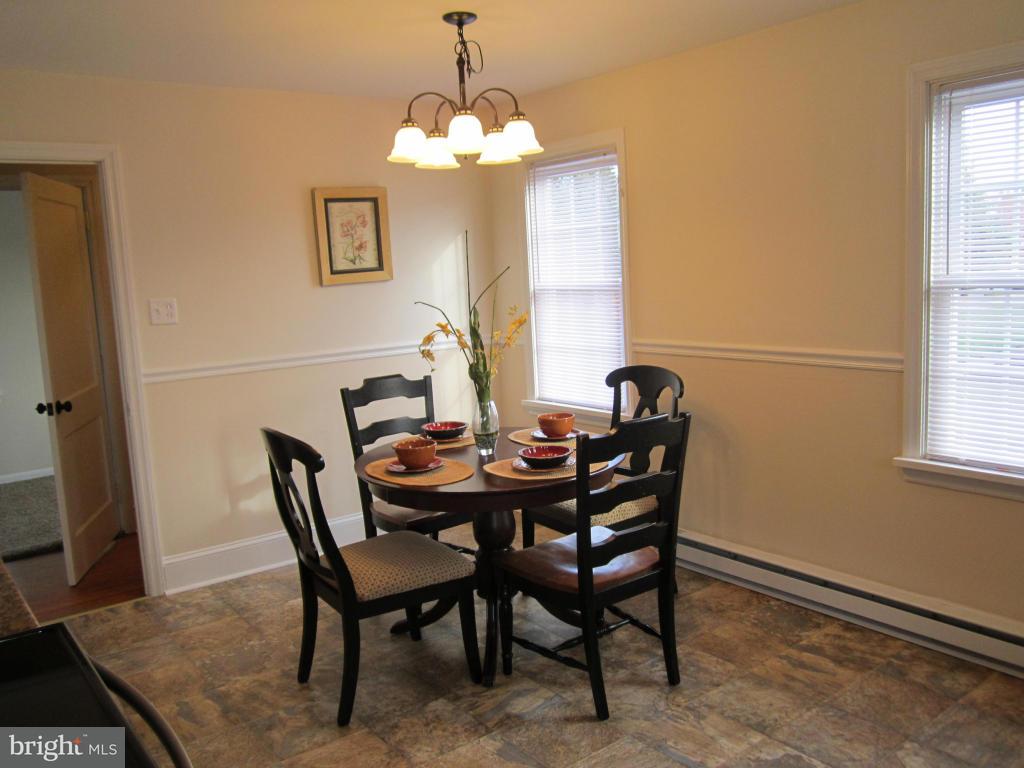 2354 Rockvale Road Lancaster, PA 17602 - Photo 9 of 30