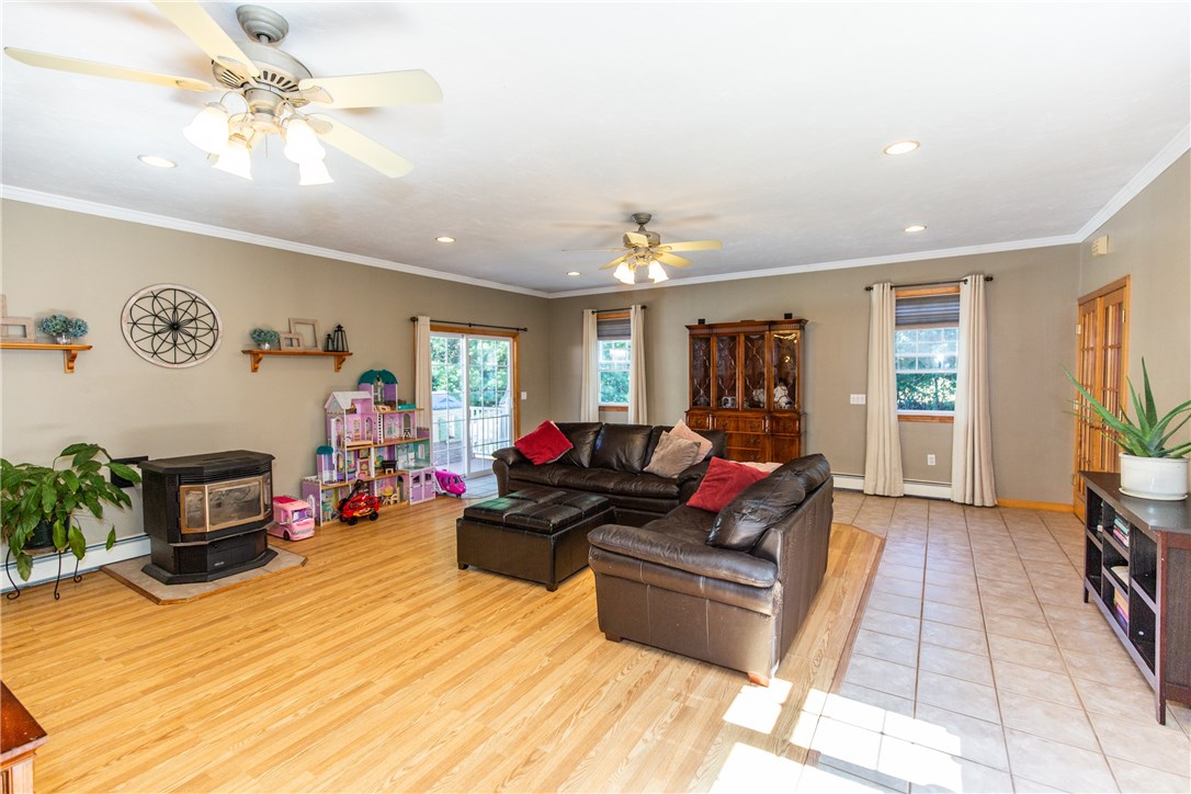 217 William Henry Road Scituate, RI 02857 - Photo 6 of 46