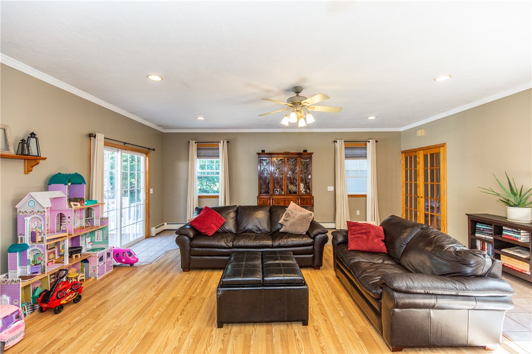 217 William Henry Road Scituate, RI 02857 - Photo 7 of 46