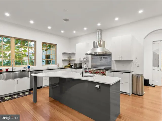 $3,299,000 | 10130 Counselman Road, Potomac, MD 20854