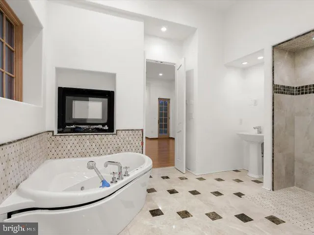 $3,299,000 | 10130 Counselman Road, Potomac, MD 20854