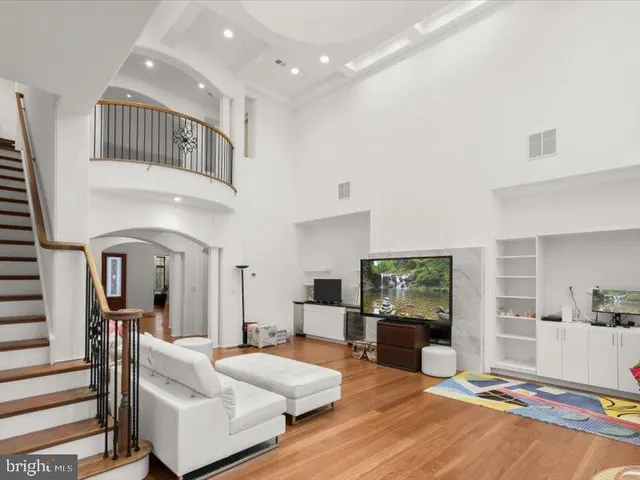 $3,299,000 | 10130 Counselman Road, Potomac, MD 20854