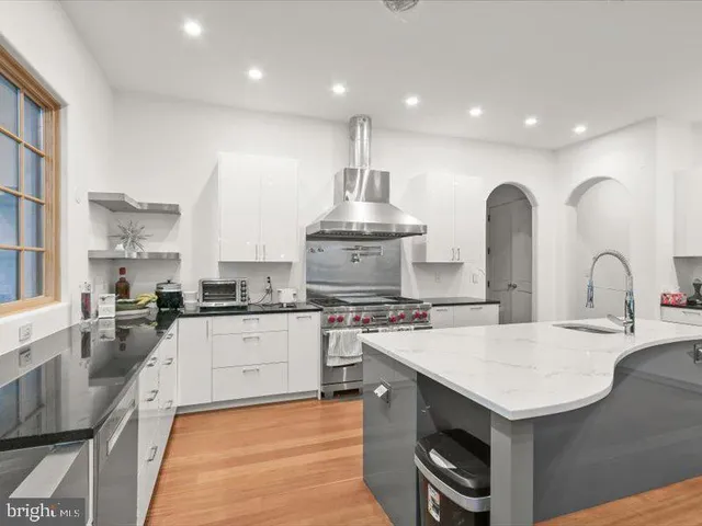 $3,299,000 | 10130 Counselman Road, Potomac, MD 20854