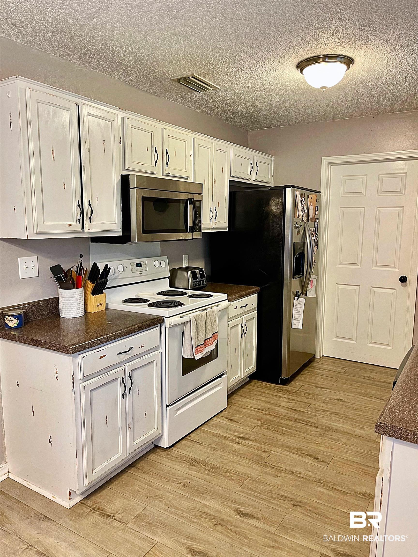 5471 Drexel Drive Theodore, AL 36582 - Photo 5 of 12 Kitchen