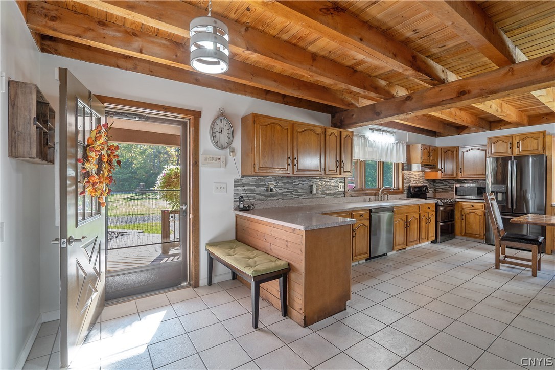 123 County Rte 8 Granby, NY 13069 - Photo 4 of 50