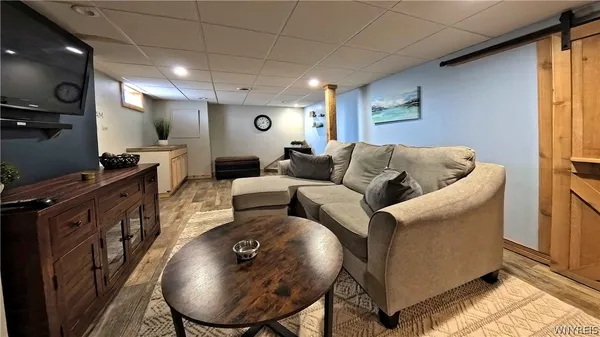 $329,900 | 666 Evergreen Drive, Tonawanda, NY 14150