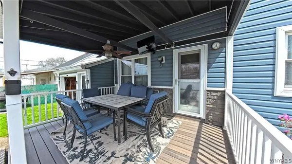 $329,900 | 666 Evergreen Drive, Tonawanda, NY 14150