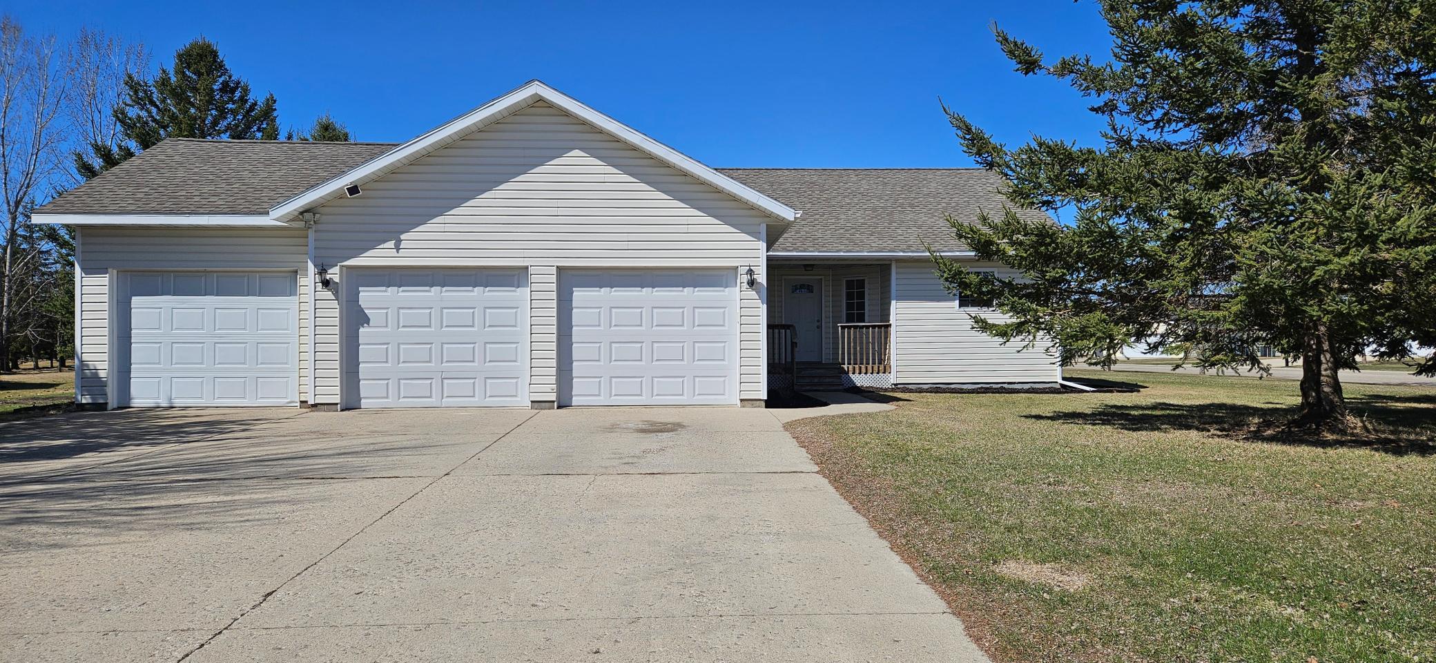 1033 5th Avenue Northwest Perham, MN 56573 - Photo 1 of 35